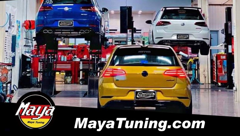 Three different color Golf 7.5 Maya cars in Maya Tuning beautiful shop.